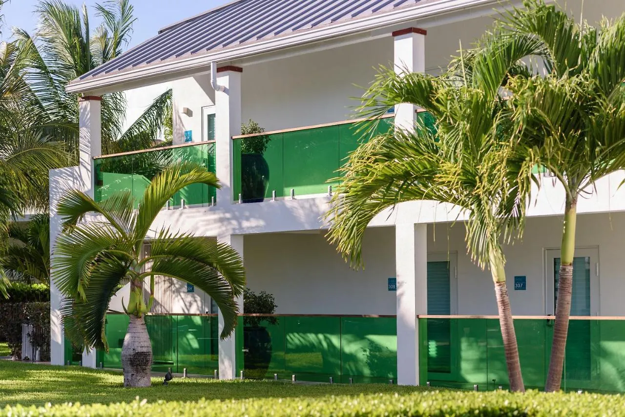 The Oasis At Grace Bay Hotel