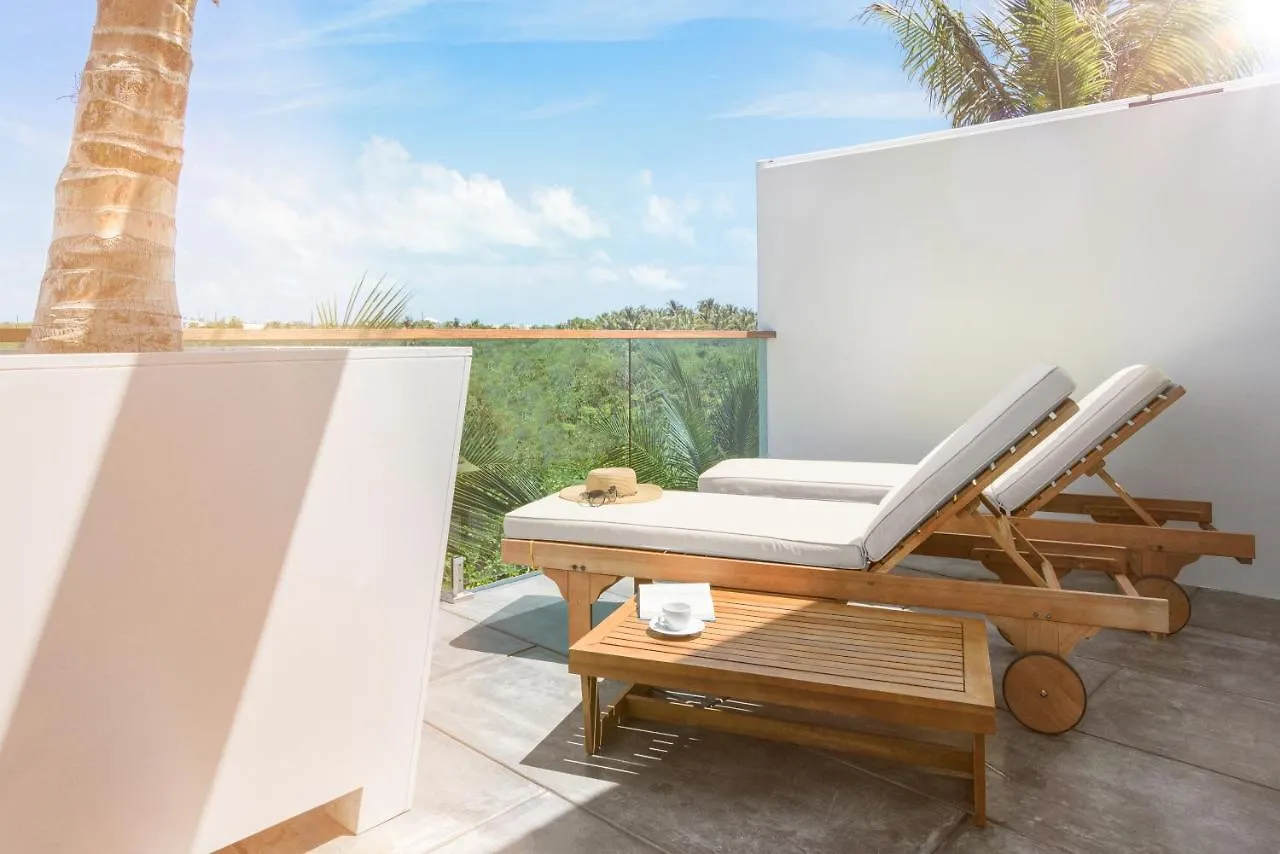 The Oasis At Grace Bay Hotel 3*,  Turks And Caicos Islands