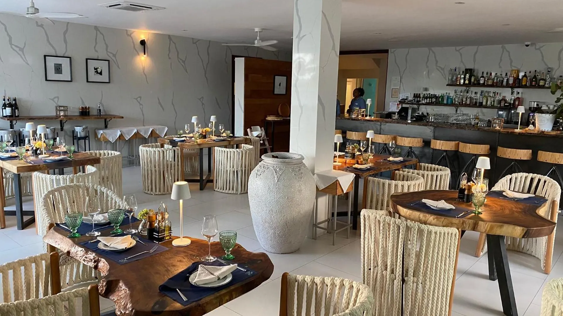 The Oasis At Grace Bay Hotel