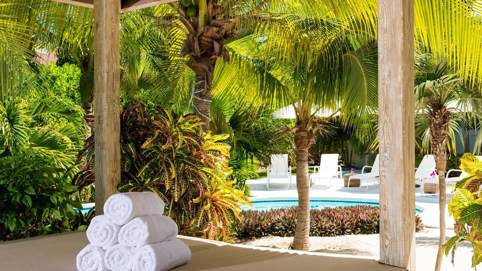 The Oasis At Grace Bay Hotel